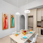 Orchid Apartment *